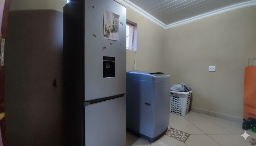 2 Bedroom Property for Sale in Geelhoutpark North West